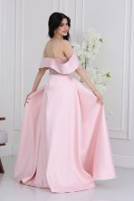 فستان سهرة فخم بذيل