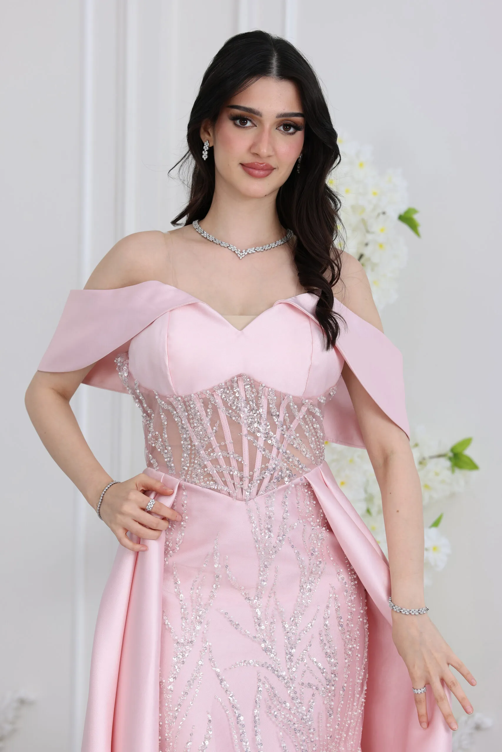 fustan-sahrat-fukhim-bidhayl