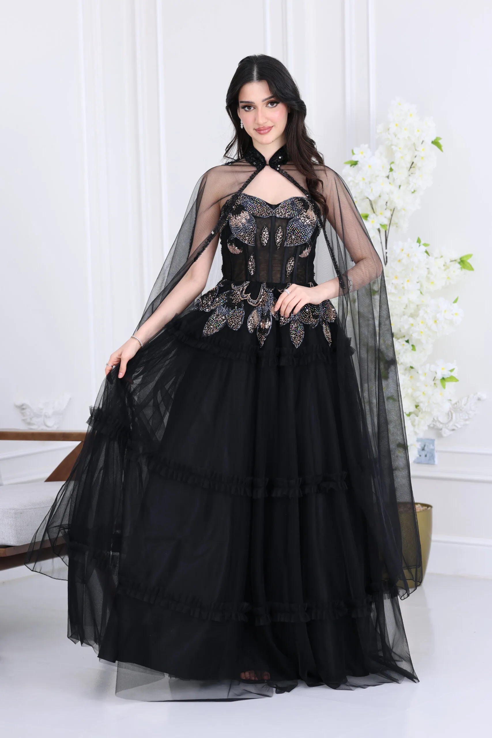 فستان سهرة كيب مطرز