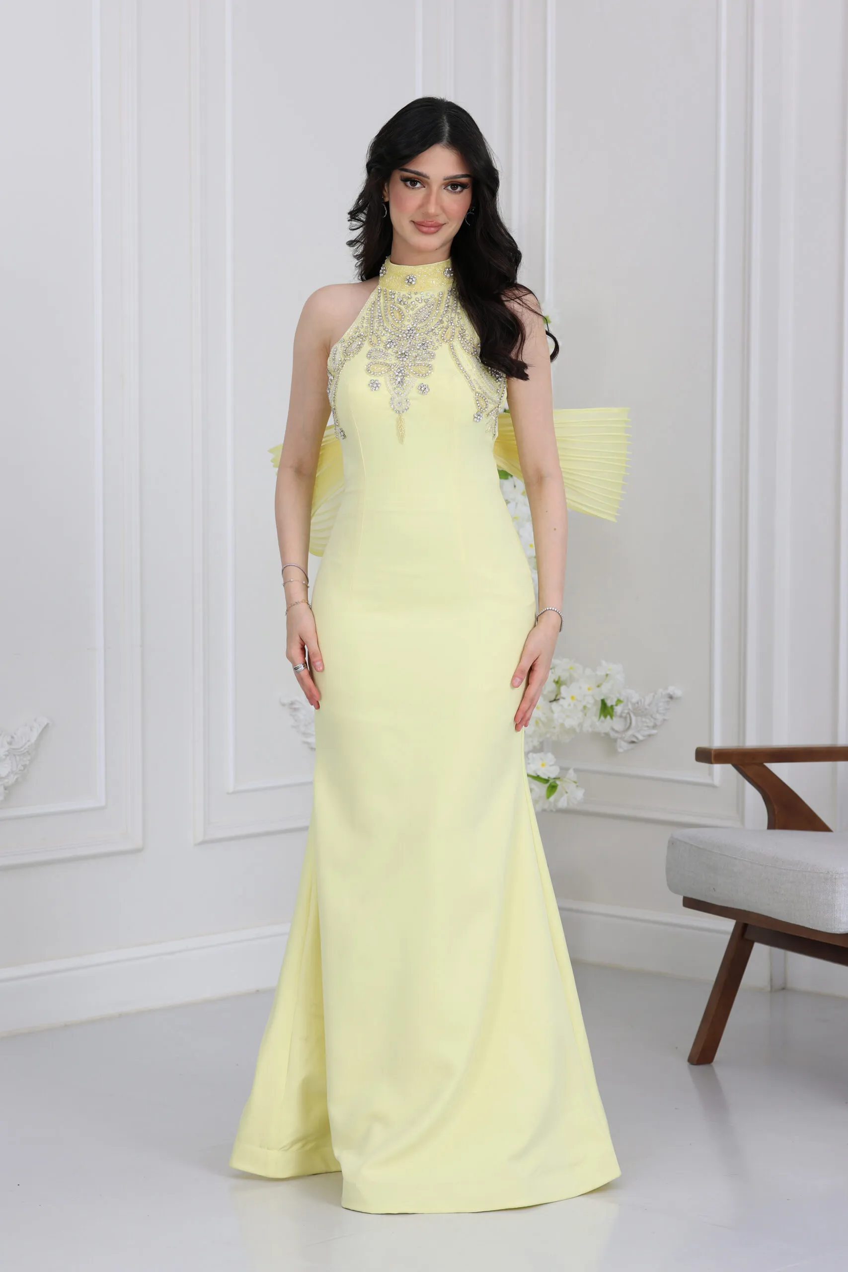 فستان سهرة مطرز ملكي