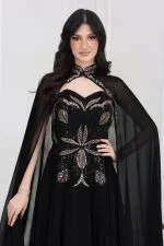 فستان سهرة ياقة مطرزة