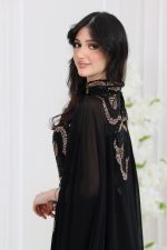 فستان سهرة ياقة مطرزة