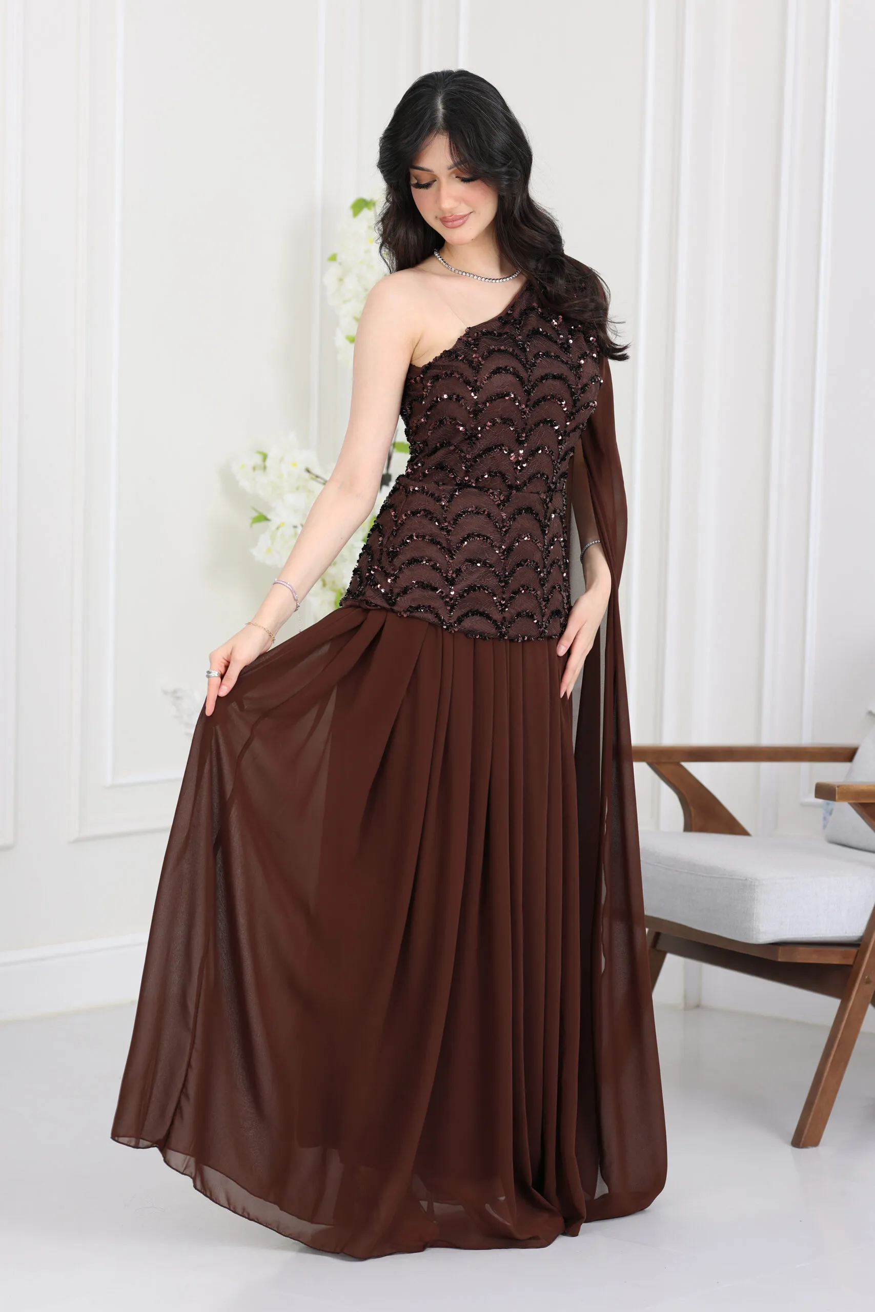 فستان فخم سواريه أنيق