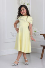 ⁦فستان بناتي تصميم فاخر⁩ - الصورة ⁦3⁩