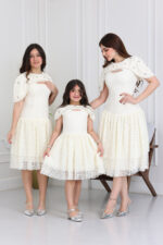 فستان دانتيل ناعم ملكي