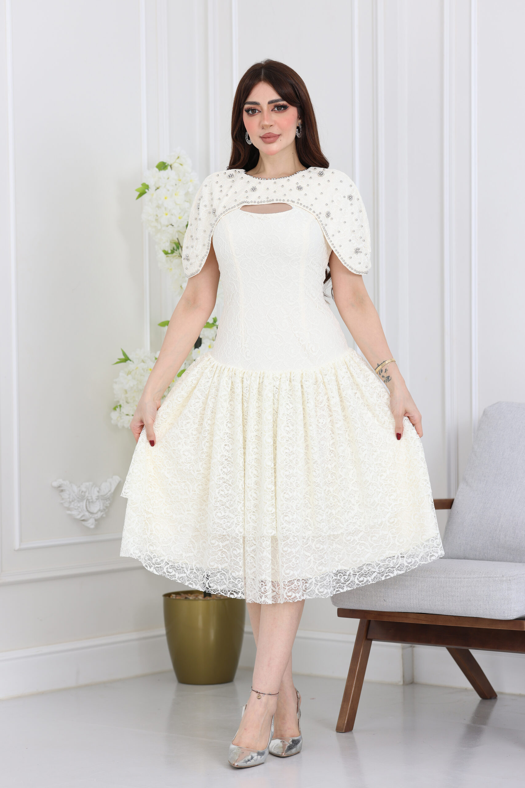 Fustan Dantil Naeim Malakiun فستان دانتيل ناعم ملكي